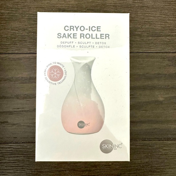 SkinInc Cryo Ice Sake Roller - Picture 2 of 4